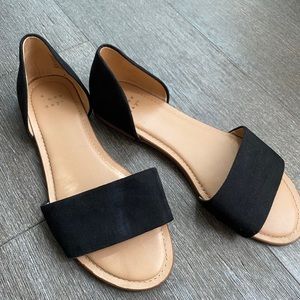 Open toe flats
